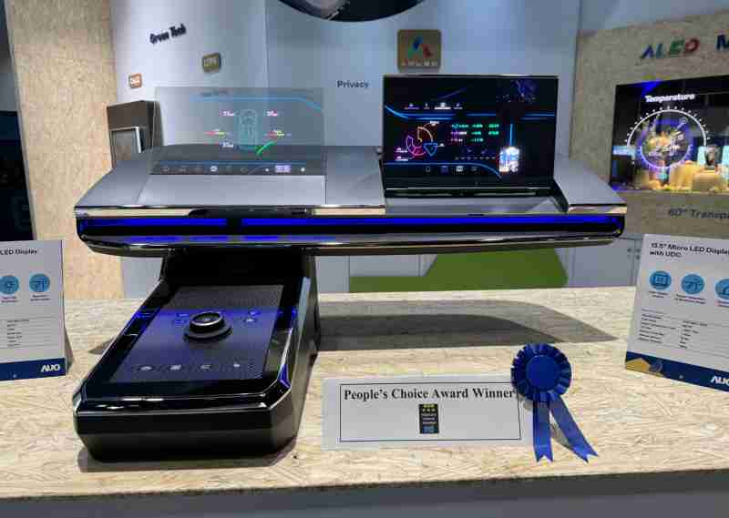 彩神vll车用Micro LED Display HMI解决方案获”最佳车用显示奖”，，，以用户为中心开发，，针对前座驾驶与乘客设计兼具娱乐与安全的高画质屏幕，，包含车舱前座的Micro LED透明屏幕及全球首款内建镜头的智慧Micro LED显示器